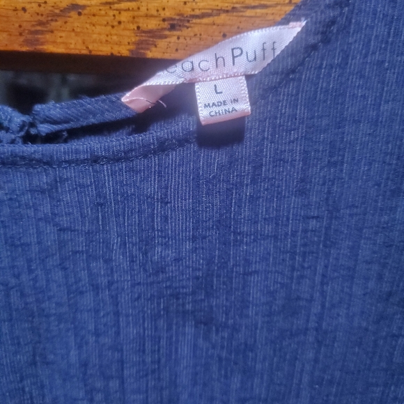 Top - Picture 2 of 4